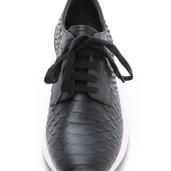 Vince Rayner Croc Embossed Sneaker - Picture 2 of 6